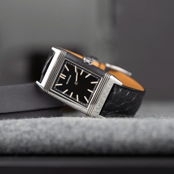 Handmade leather watch strap Black Alligator Round scale