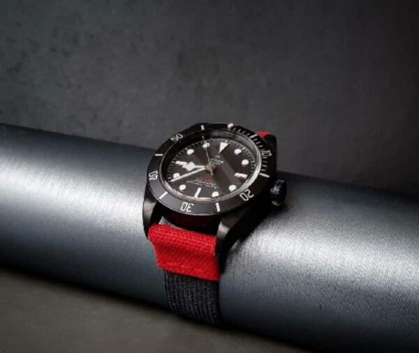 Flexible and comfortable elastic strap